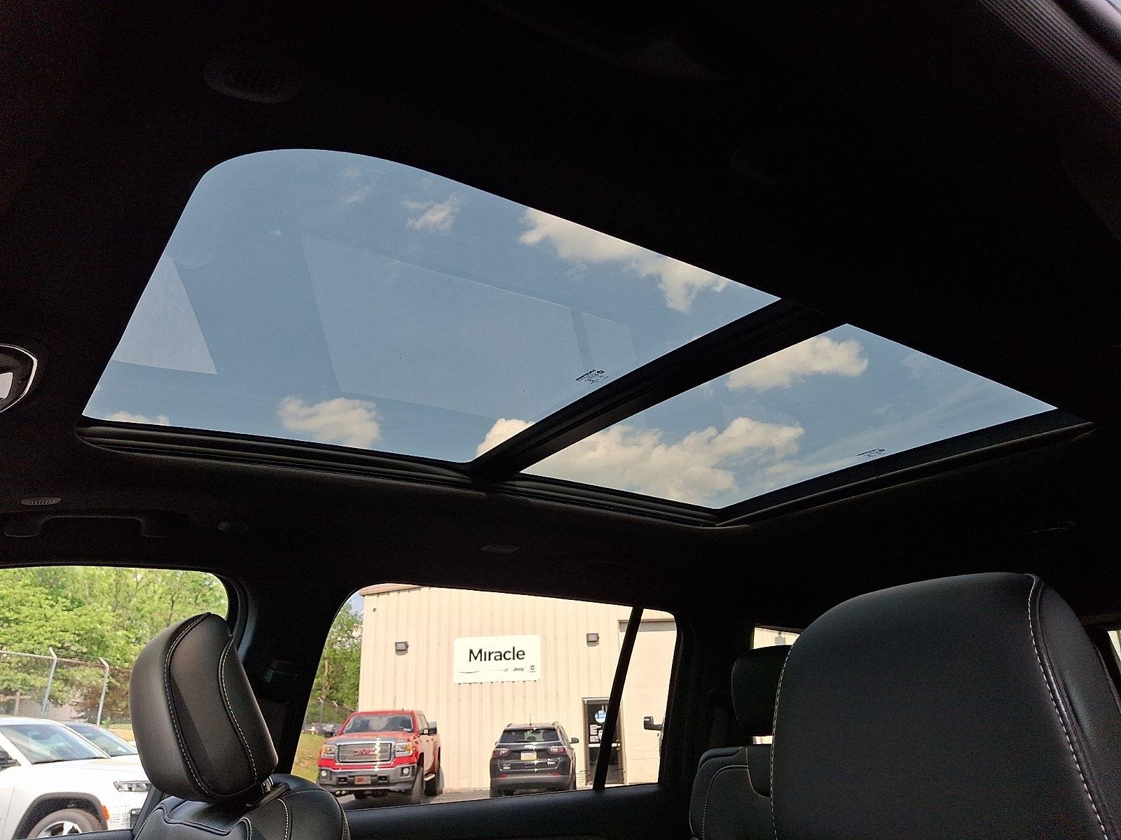 New 2026 Steel Blue Exterior Paint Jeep Limited Reserve image 10