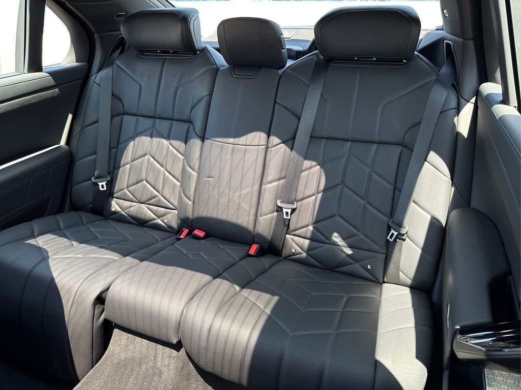 2025 BMW 7 Series 760i - Photo 20