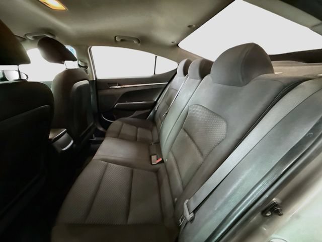 Used 2020 Fluid Metal Hyundai SE image 17