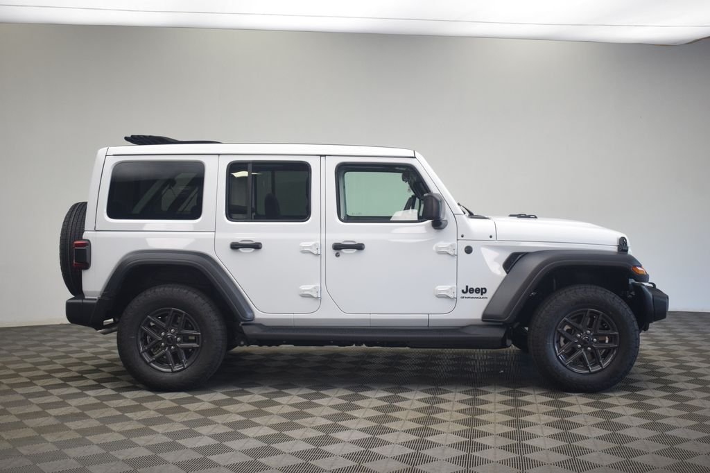 New 2026 Bright White Clear-Coat Exterior Paint Jeep Sport S image 3