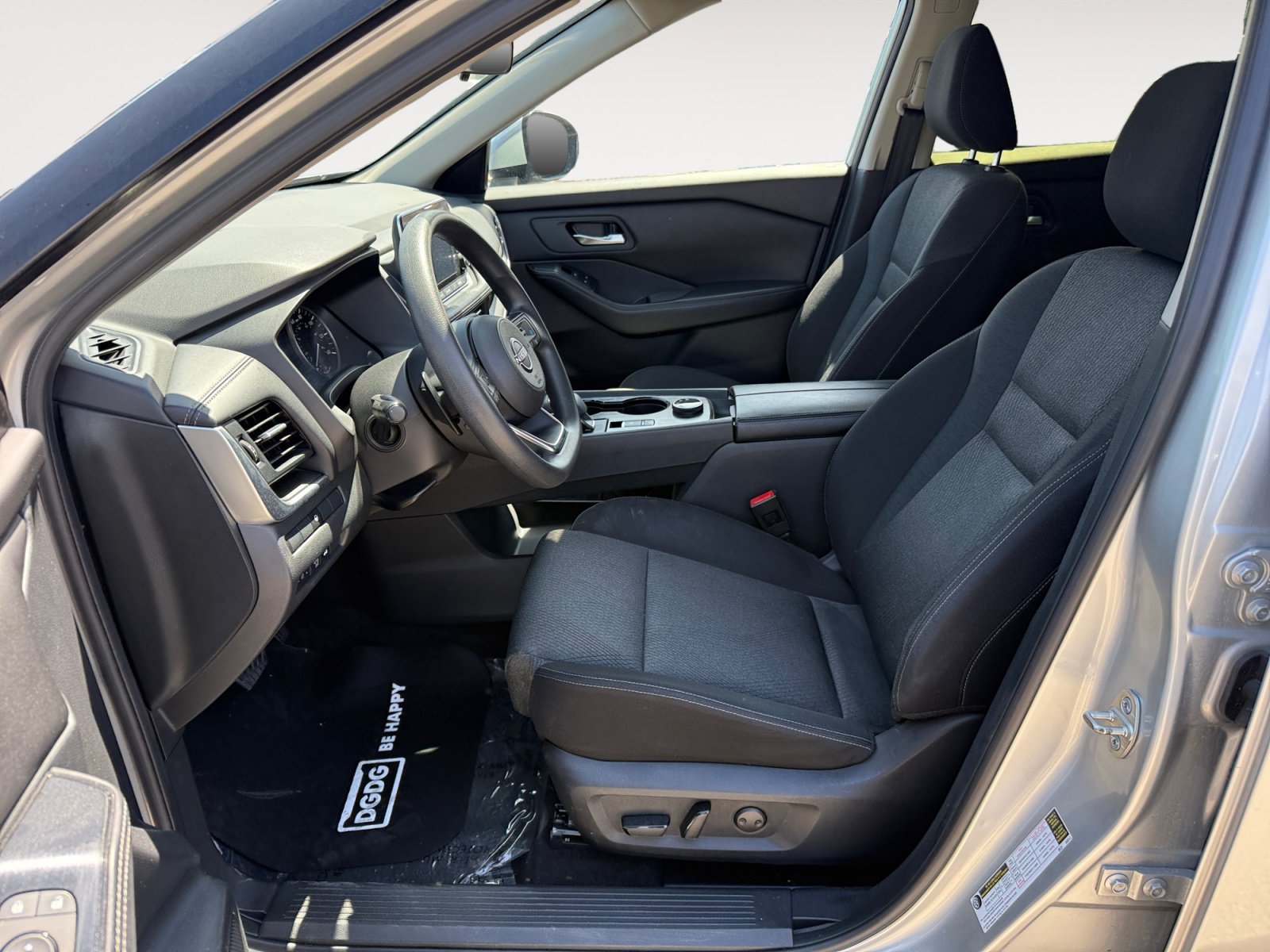 Used 2024 Brilliant Silver Metallic Nissan SV image 10