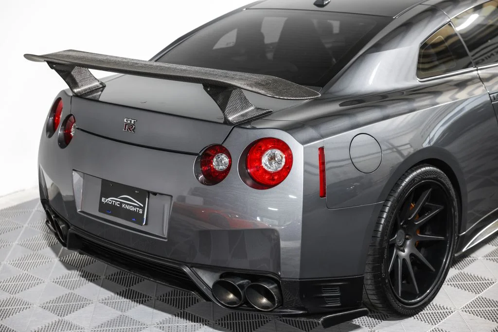Used 2013 Gray Nissan Premium image 10