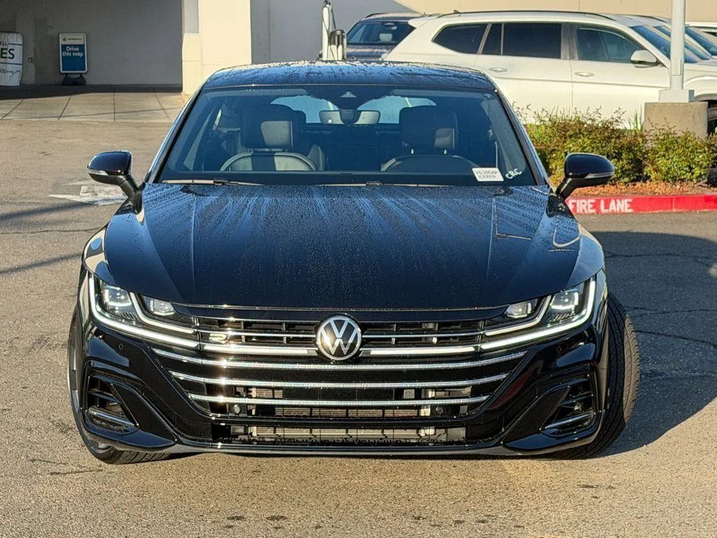 Used 2023 Deep Black Volkswagen 2.0T SEL R-Line image 4