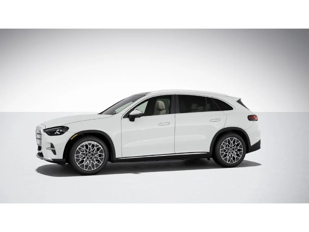 New 2027 White Mercedes-Benz GLC 400 image 36