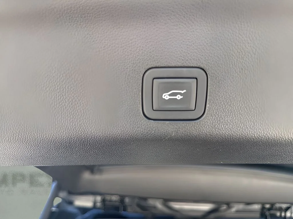 Used 2025 Black Cadillac Sport image 31