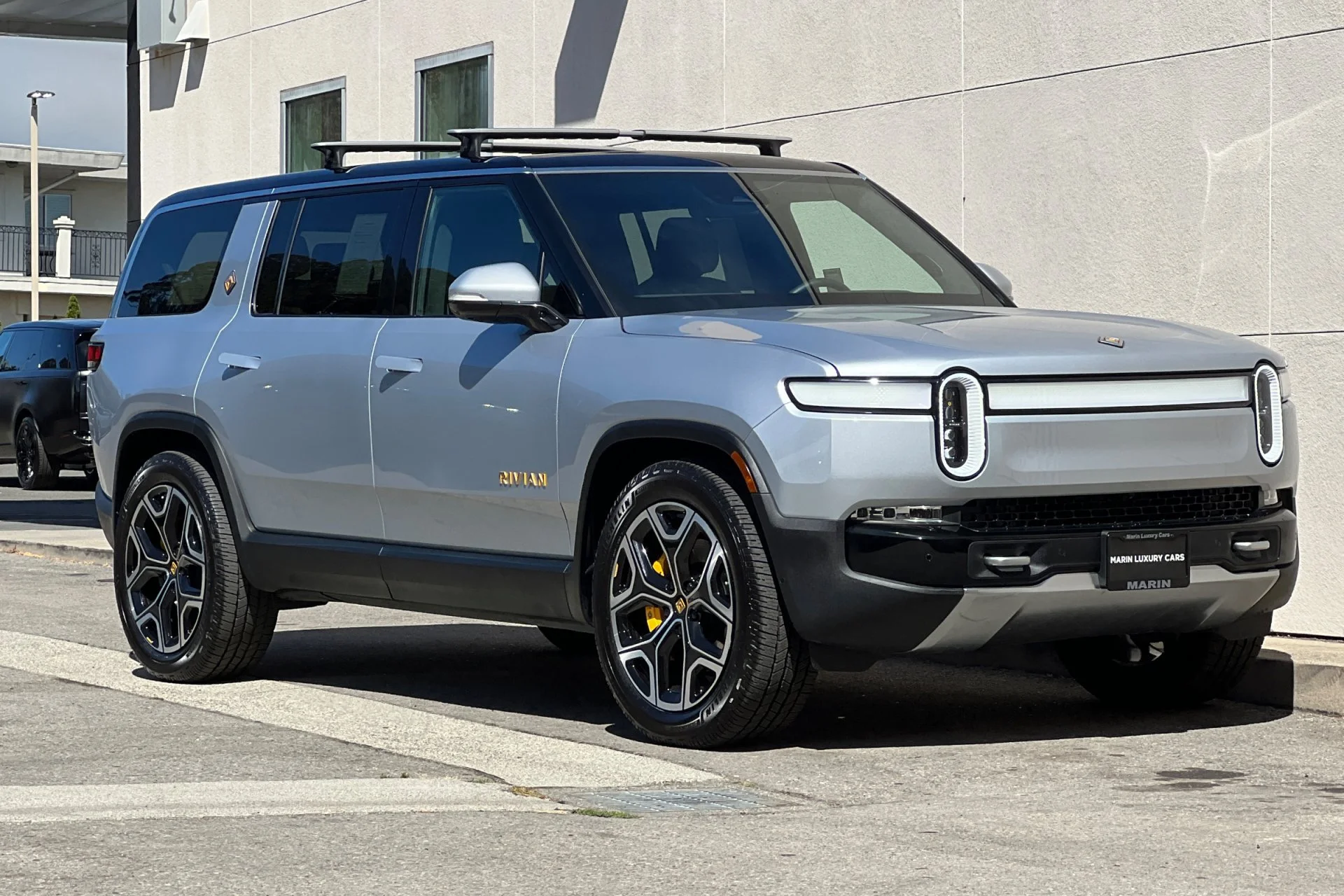 Used 2023 LA Silver Rivian Adventure image 9