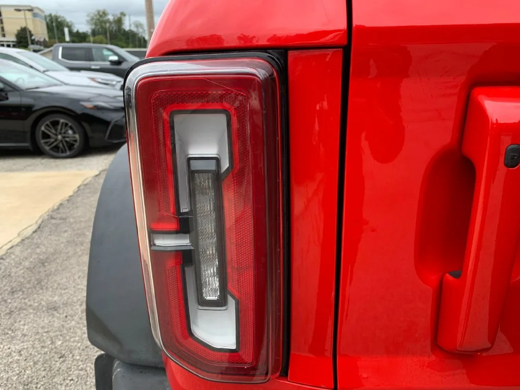 Used 2021 Red Ford Wildtrak image 33