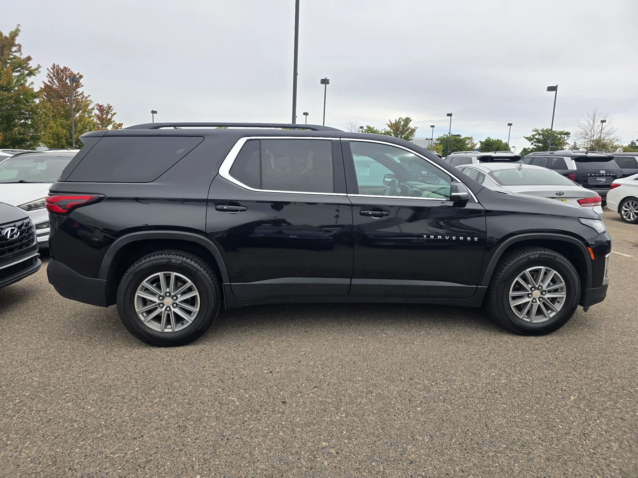 Used 2022 Mosaic Black Metallic Chevrolet LT Cloth image 18
