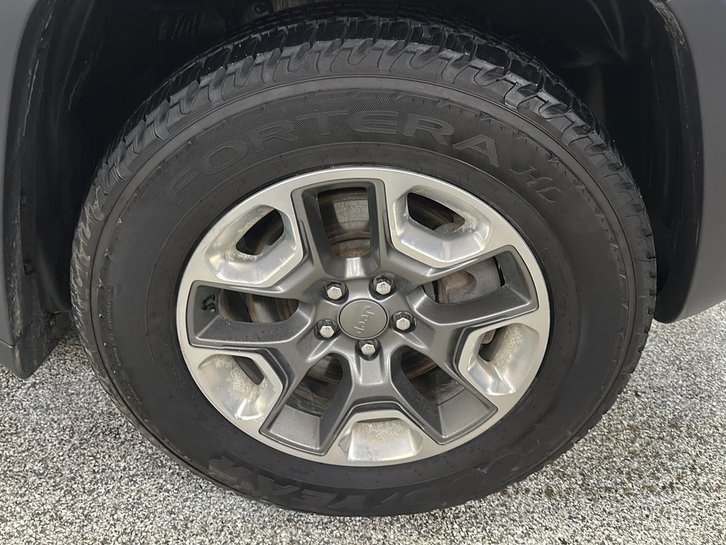 Used 2019 Bright White Clearcoat Jeep Trailhawk image 10
