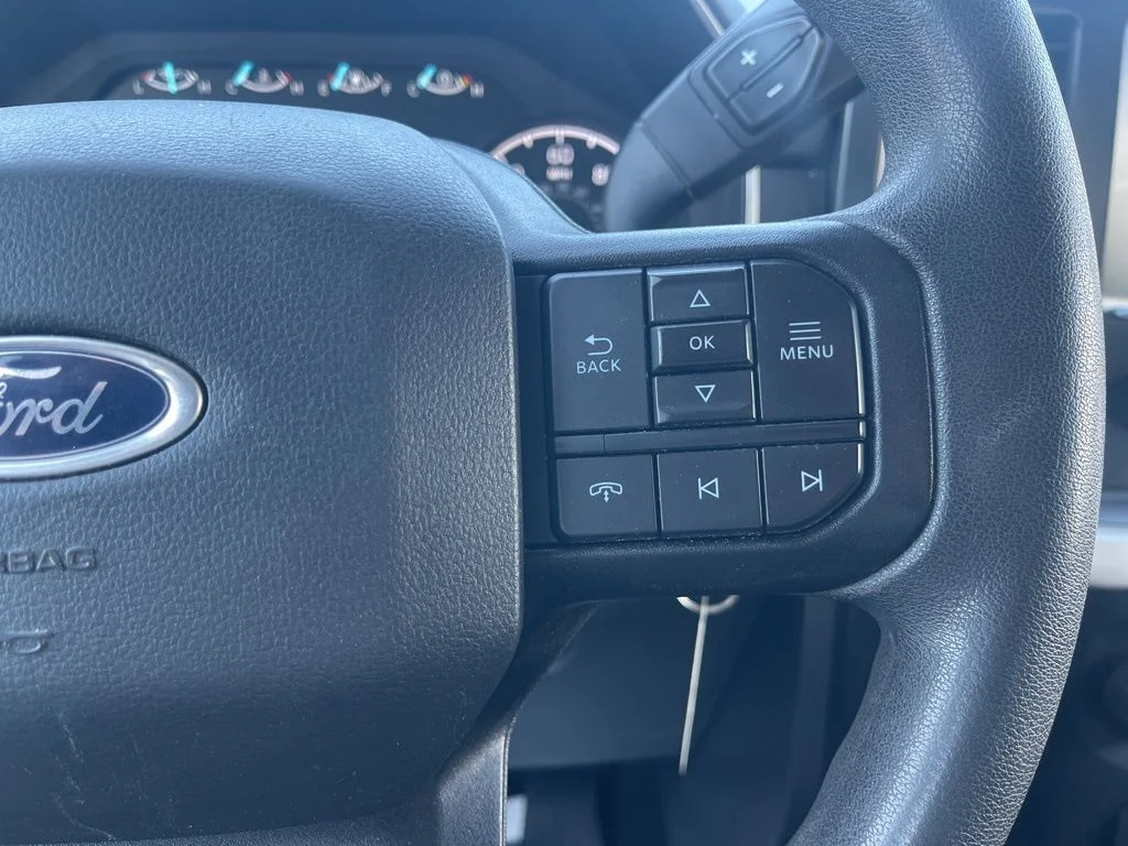 Used 2022 Silver Ford XLT image 29