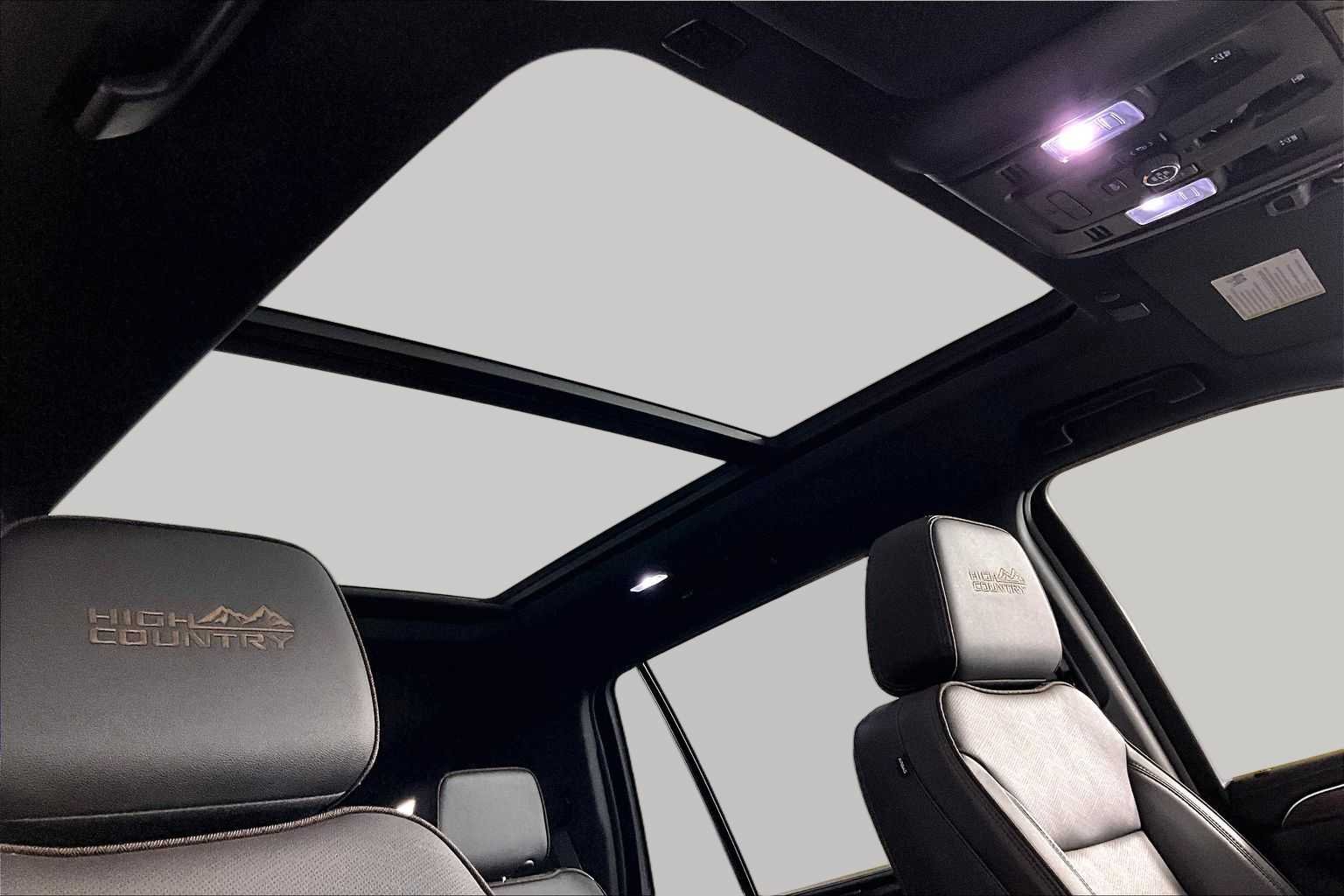 Used 2023 Iridescent Pearl Tricoat Chevrolet High Country image 12