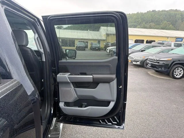 Used 2025 Antimatter Blue Metallic Ford Lariat image 40