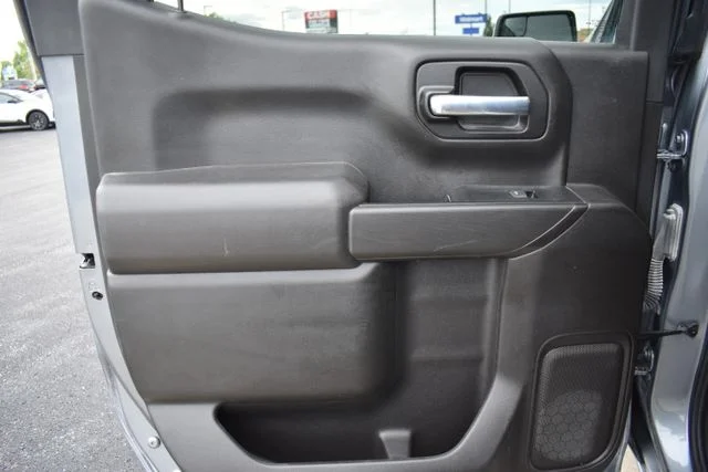 Used 2021 Gray Chevrolet LT image 12