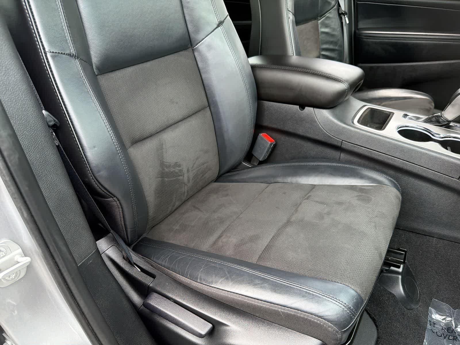 Used 2021 Billet Silver Metallic Clearcoat Jeep Laredo X image 23