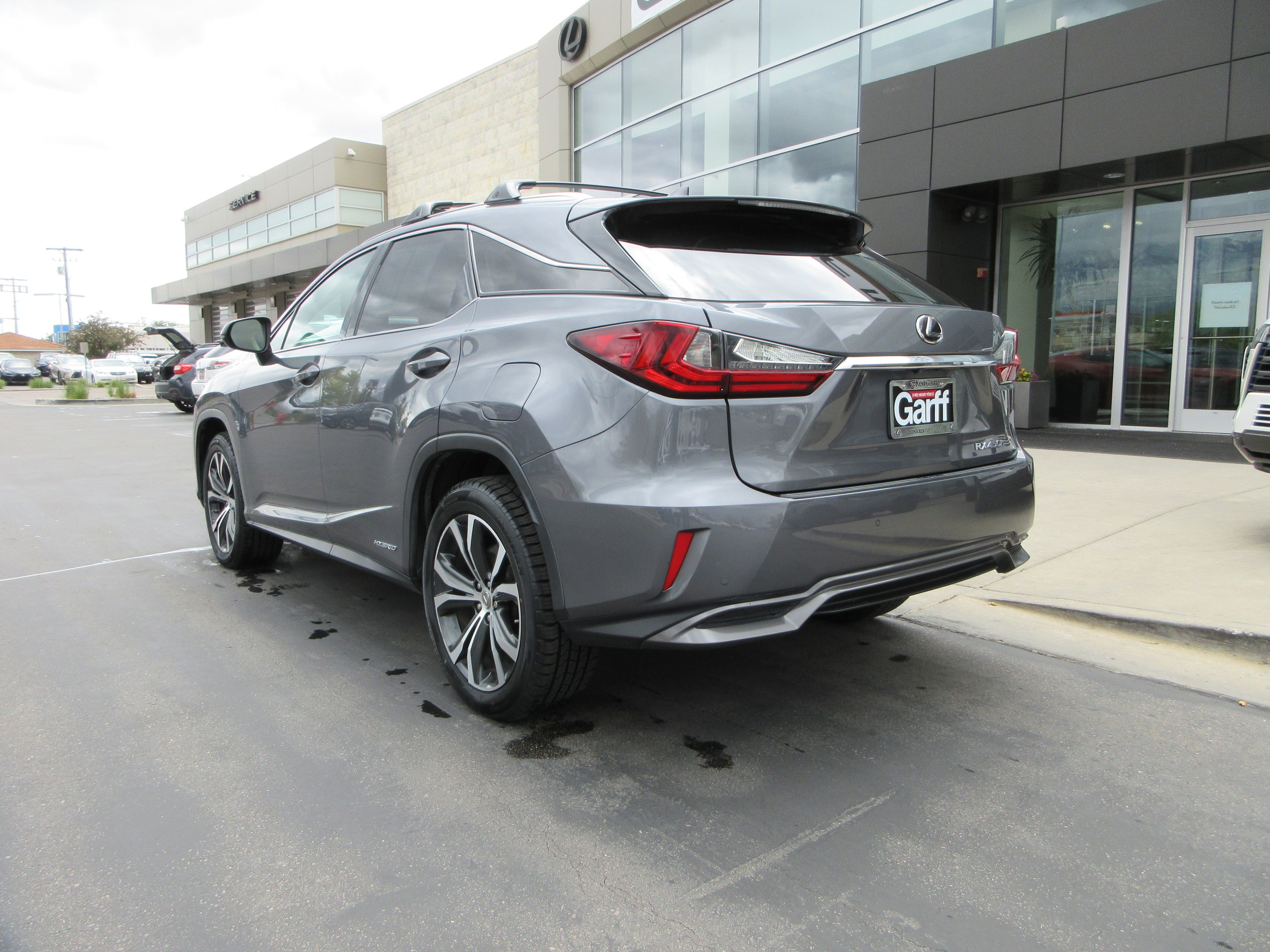 Used 2016 Nebula Gray Pearl Lexus 450h image 5