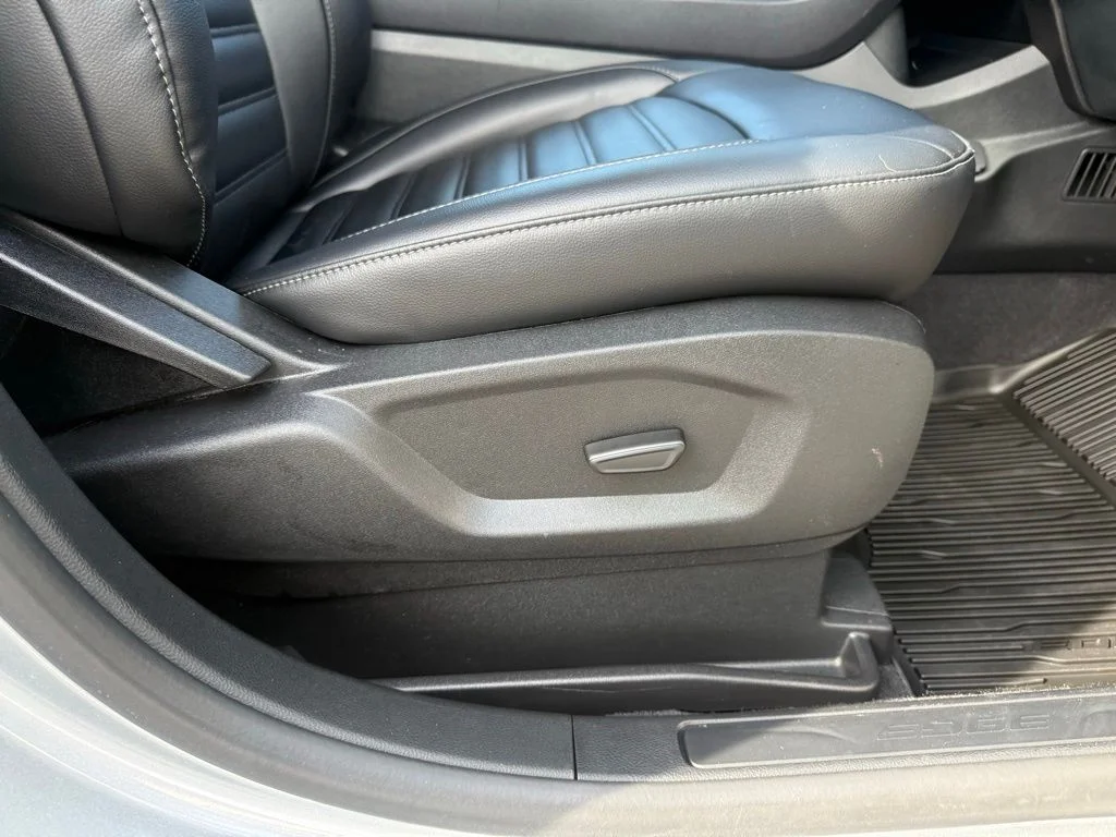Used 2023 Silver Ford SEL image 56