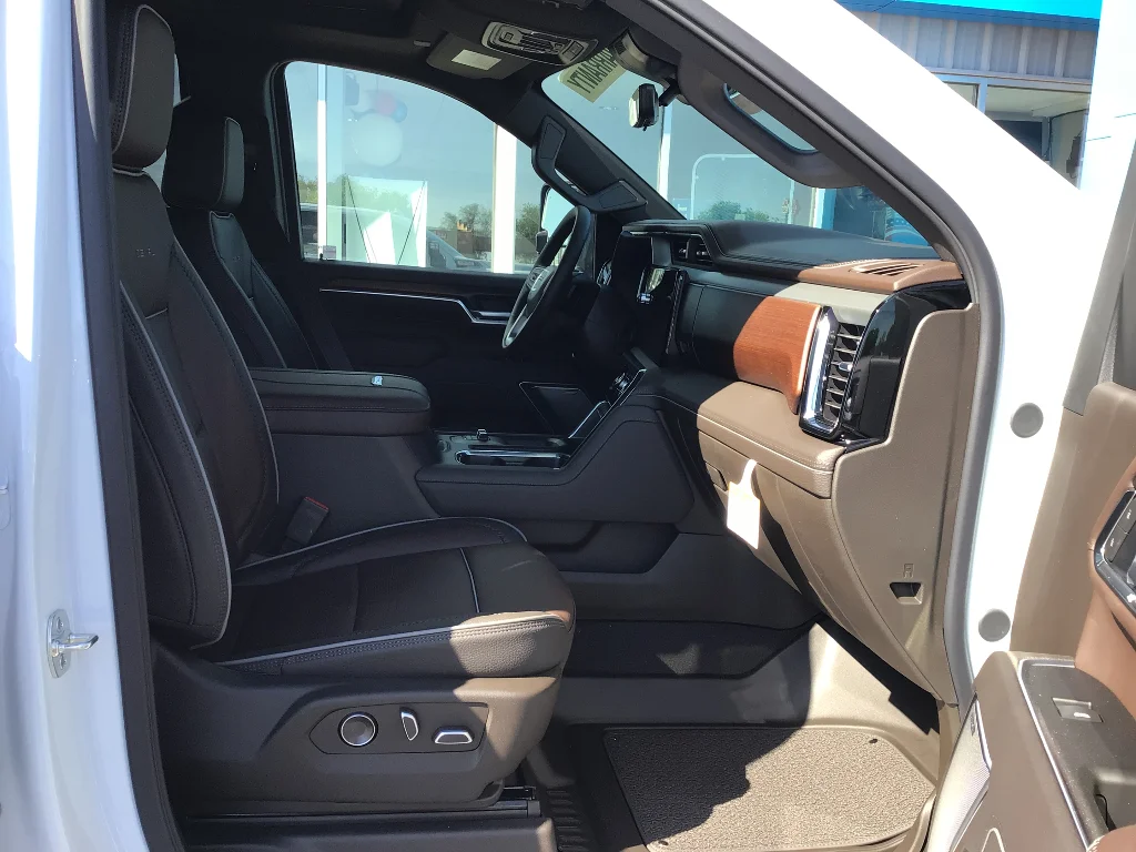 New 2026 Glacier White Tricoat GMC Denali image 7