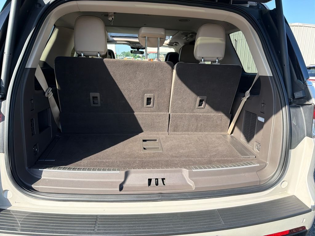 Used 2024 White Lincoln Reserve image 23