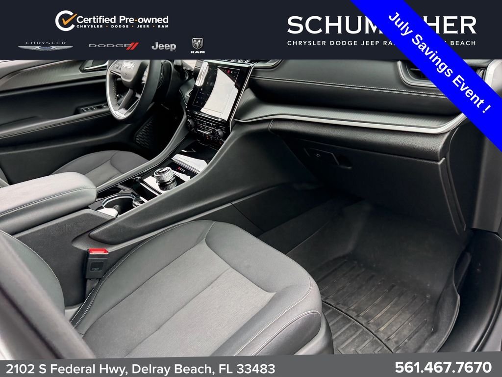 Used 2023 Gray Jeep Laredo image 15