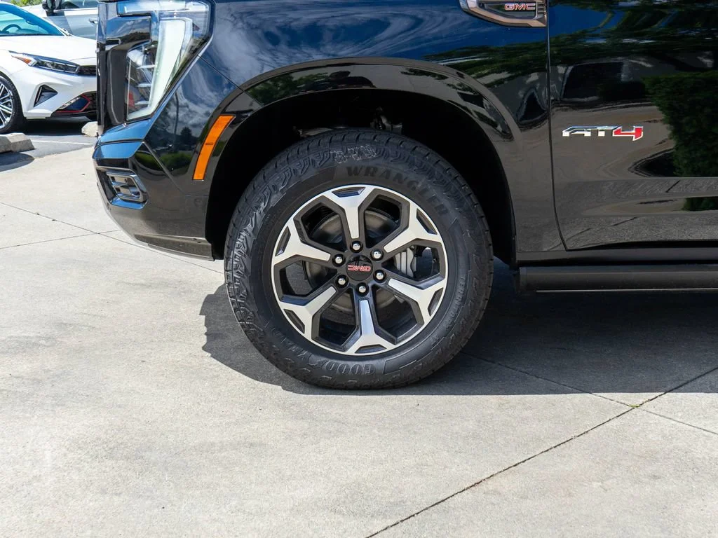 New 2026 Onyx Black GMC AT4 Ultimate image 32