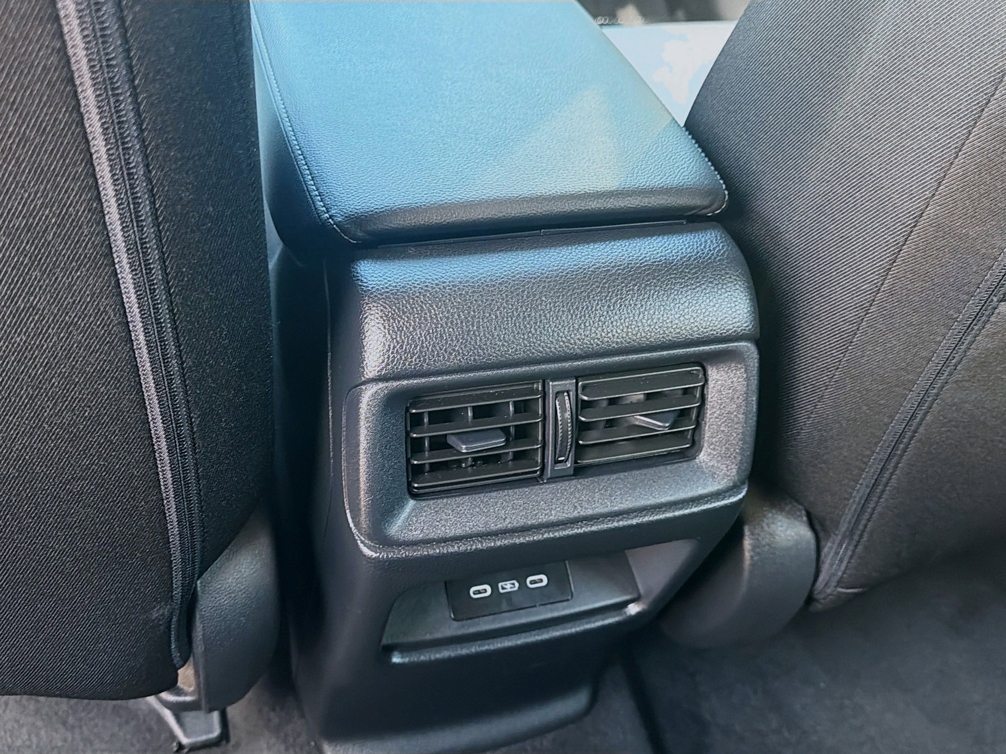 2025 Honda CR-V EX - Photo 22