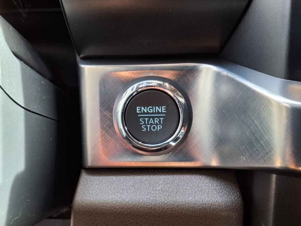 Used 2025 Blue Metallic Ford King Ranch image 24