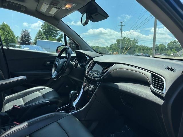 Used 2019 Blue Chevrolet Premier image 25