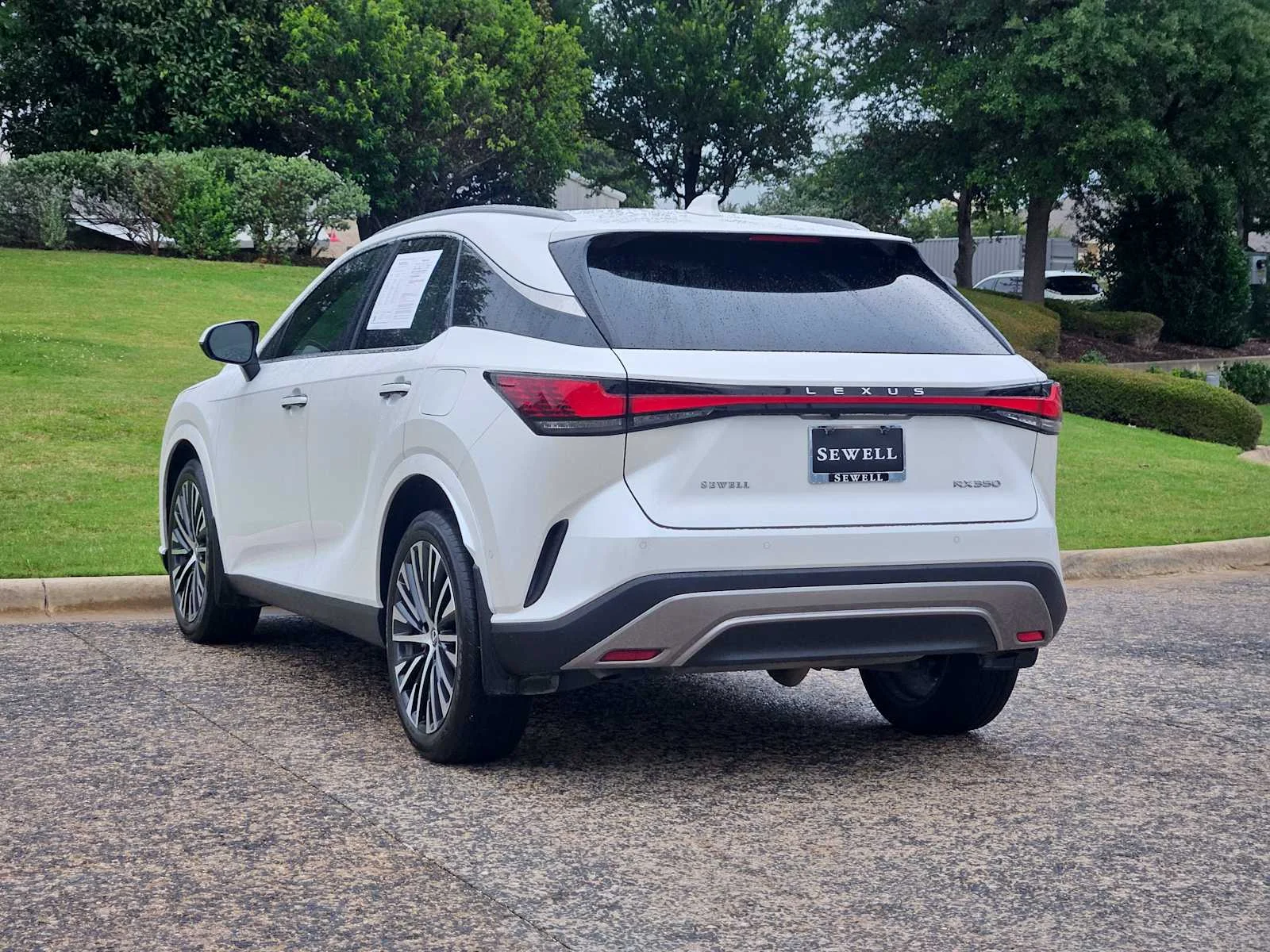 Used 2023 Eminent White Pearl Lexus Premium Plus image 3