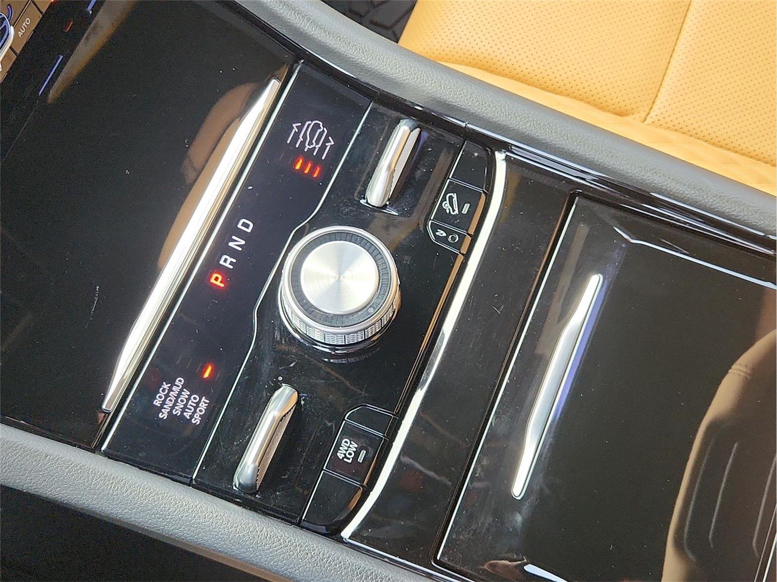 Used 2025 White Jeep Summit 4x4 image 16