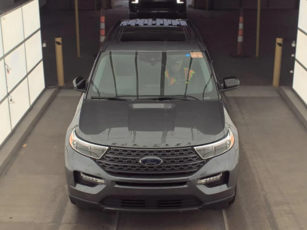 Used 2024 Gray Metallic Ford XLT image 3