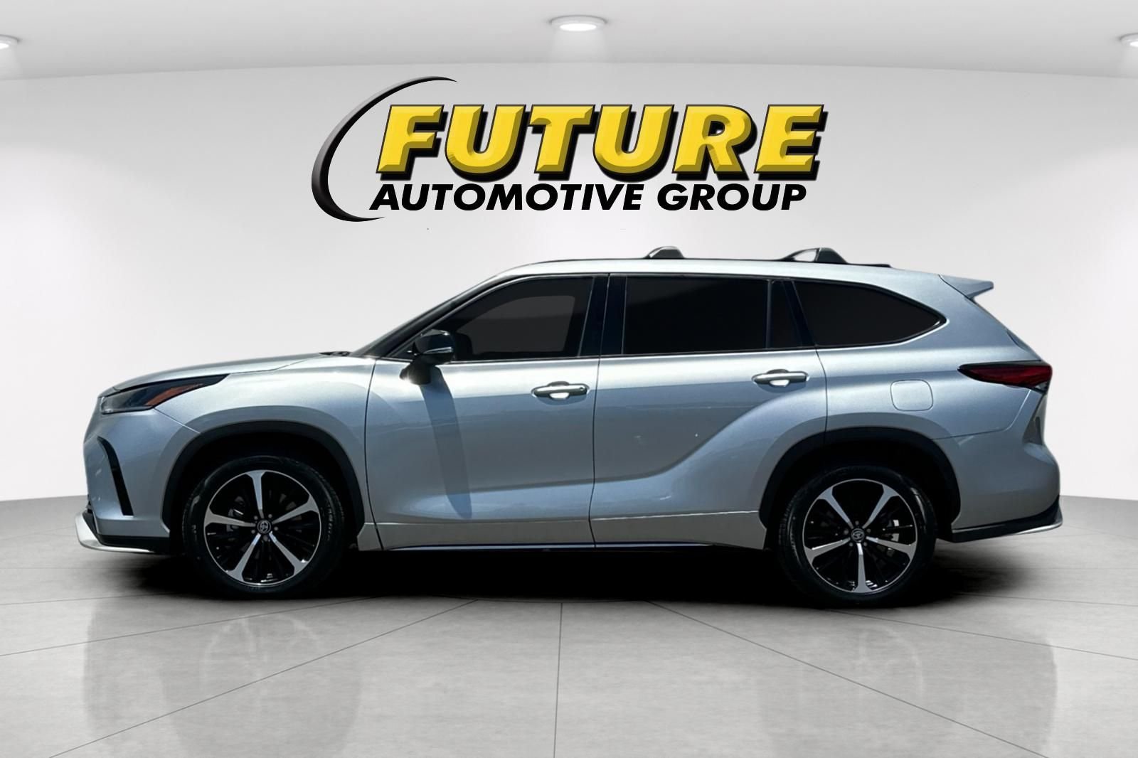 Used 2022 Silver Toyota XSE image 6