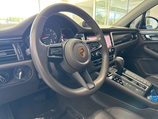 2024 Porsche Macan T - Photo 13