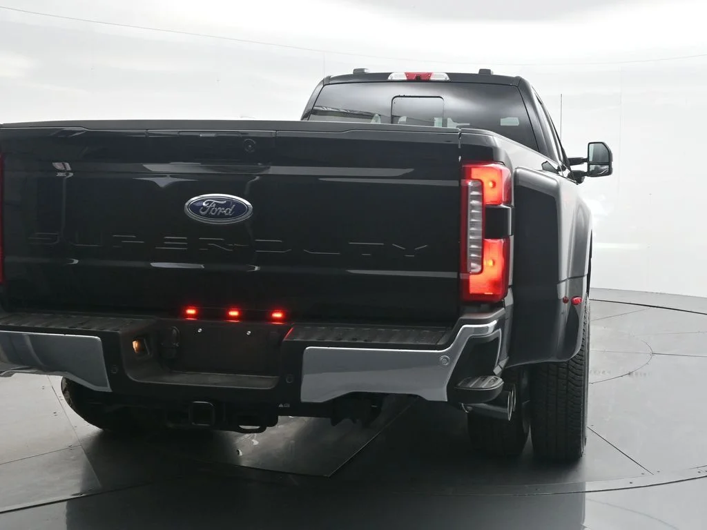 New 2026 Agate Black Metallic Ford F-350® Lariat® image 8