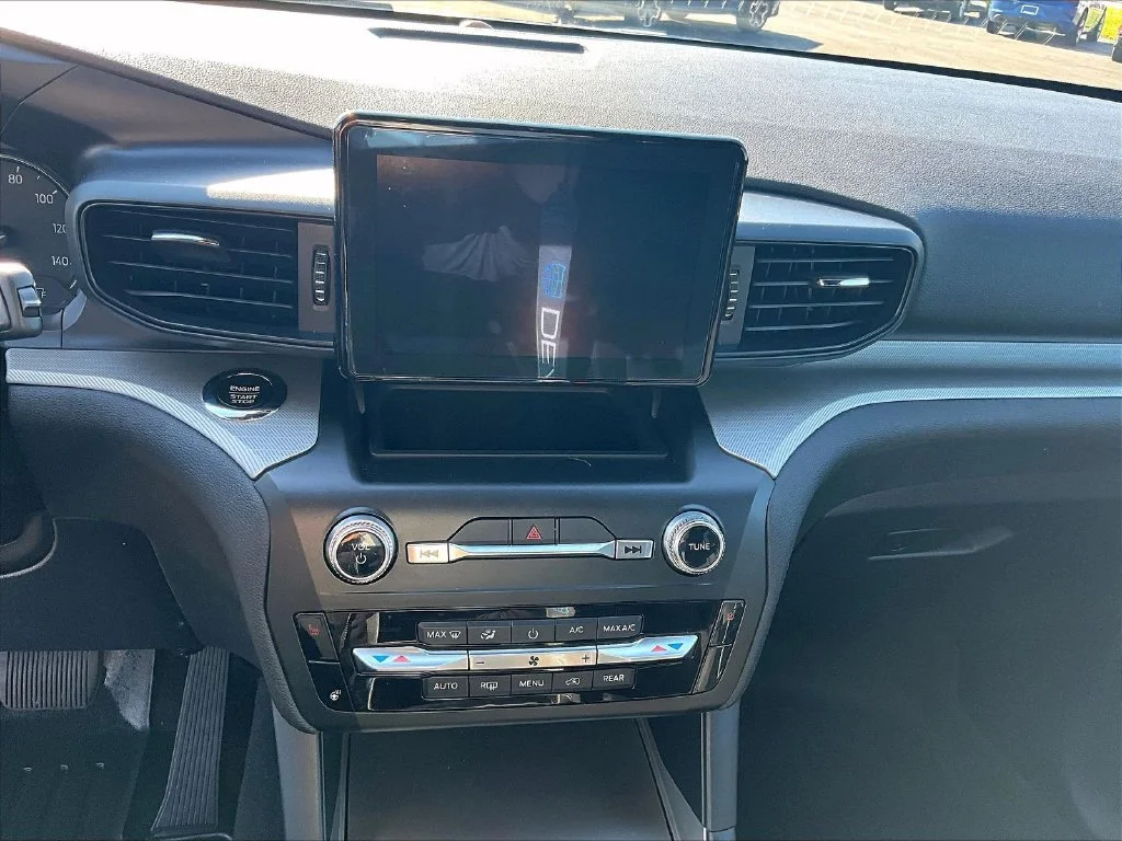 Used 2020 Blue Ford XLT image 30