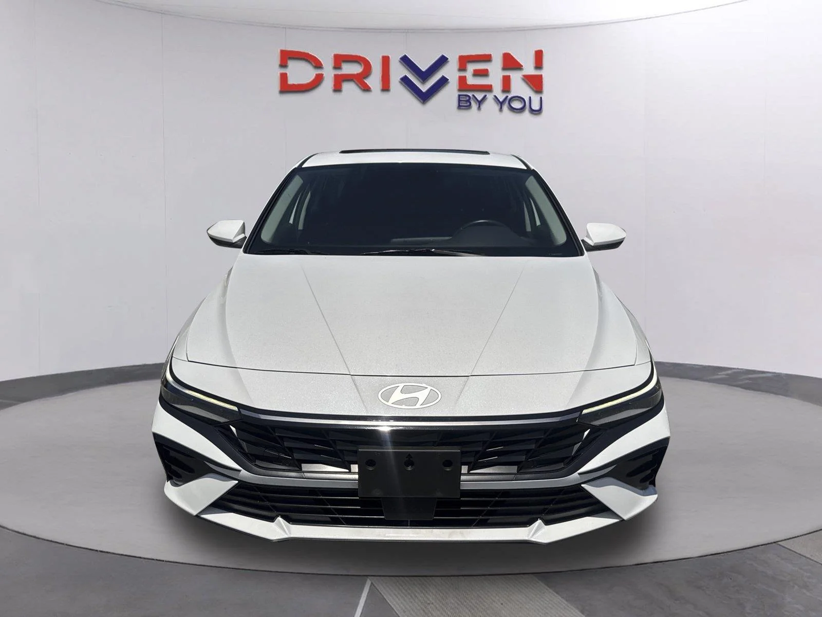 Used 2025 Serenity White Hyundai SEL Convenience image 9