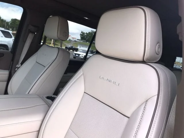 Used 2025 Red GMC Denali image 11