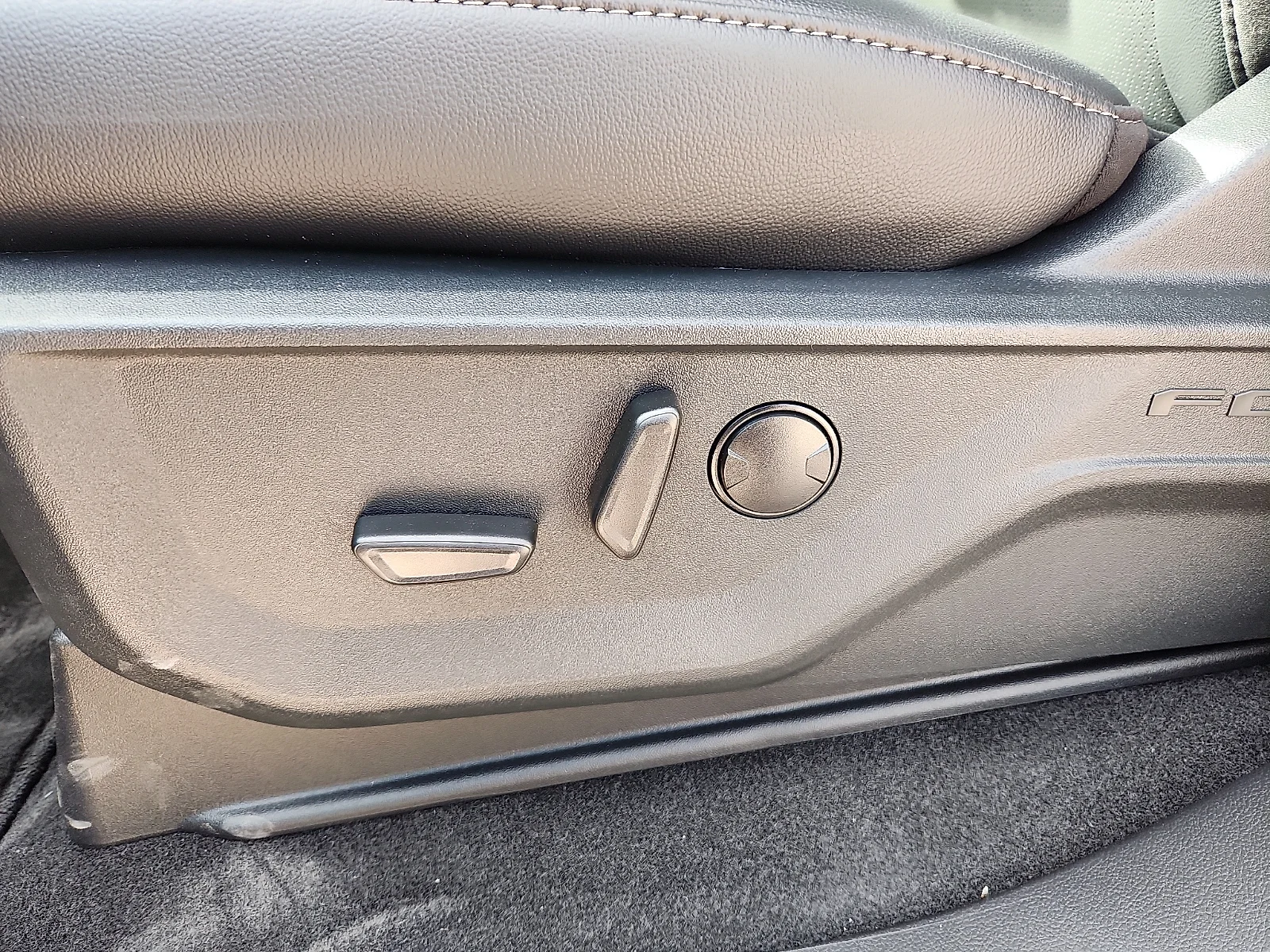 New 2026 Agate Black Metallic Ford Lariat image 16
