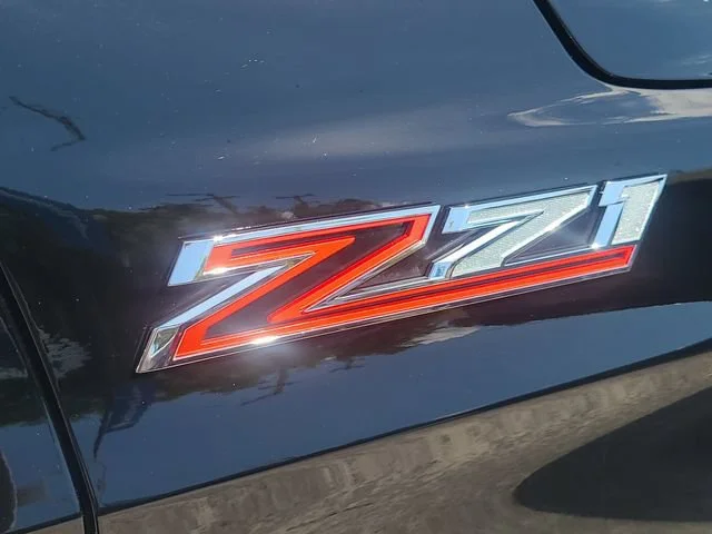 Used 2023 Black Chevrolet Z71 image 34