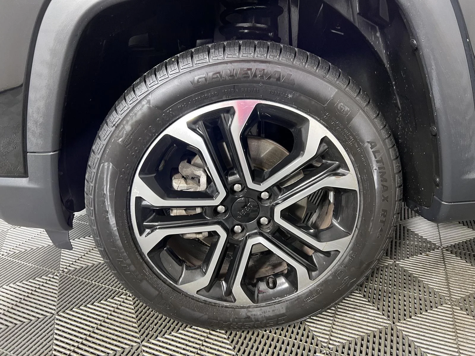 Used 2022 Diamond Black Crystal Pearlcoat Jeep Limited image 20