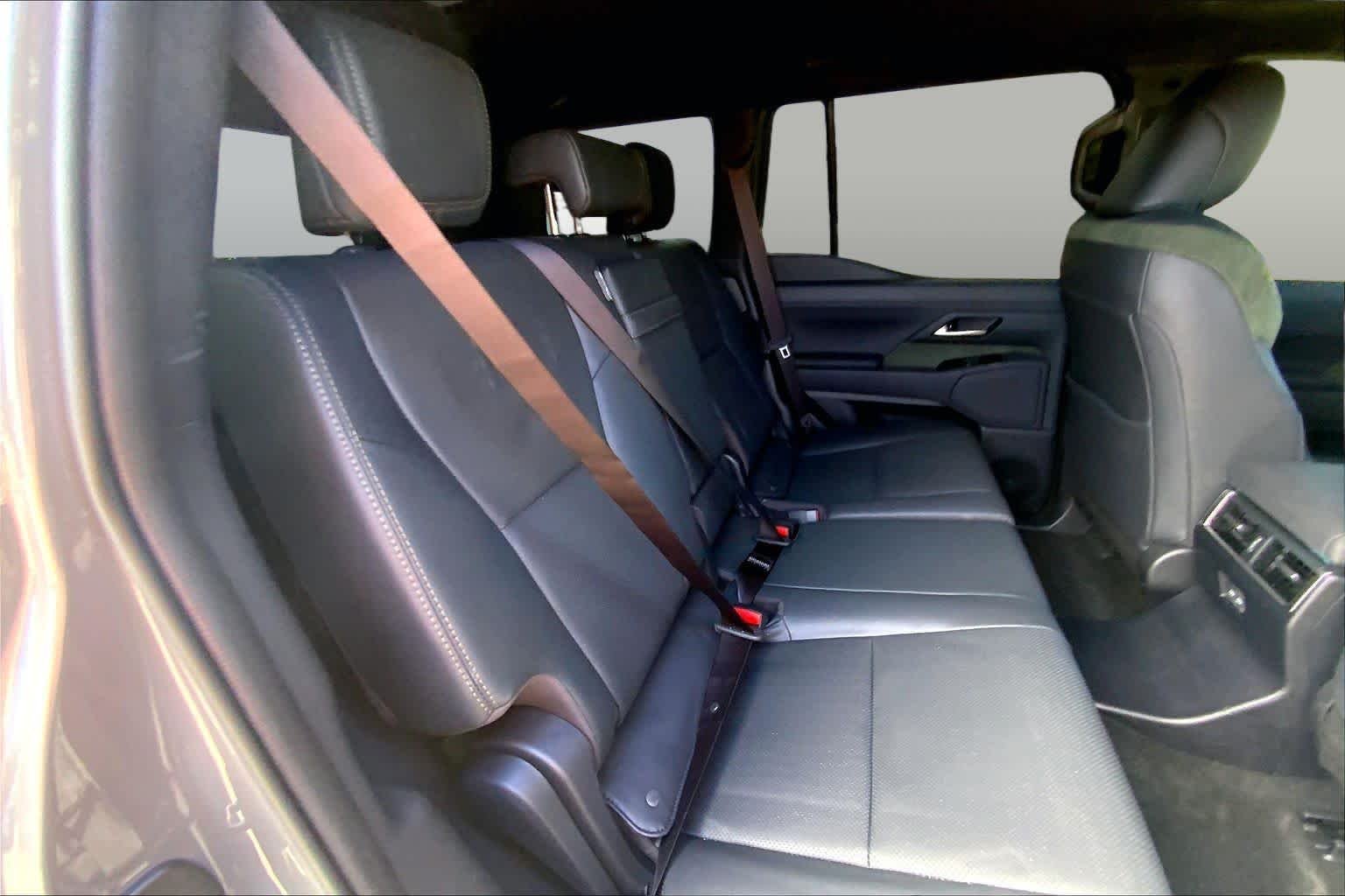 Used 2025 Incognito Lexus Overtrail image 19