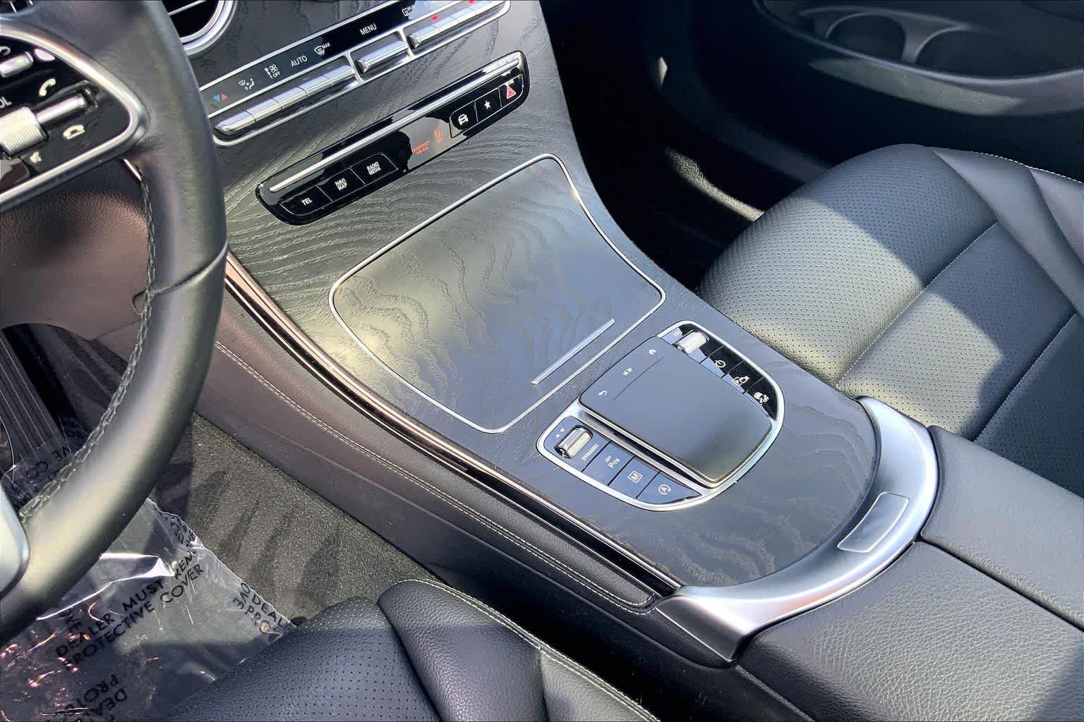 Used 2021 Graphite Grey Metallic Mercedes-Benz GLC 300 image 15