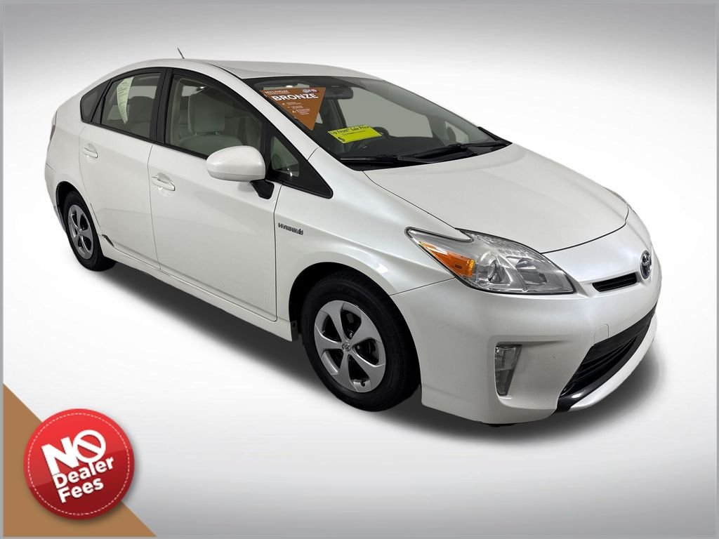 2015 Toyota Prius Two's photo