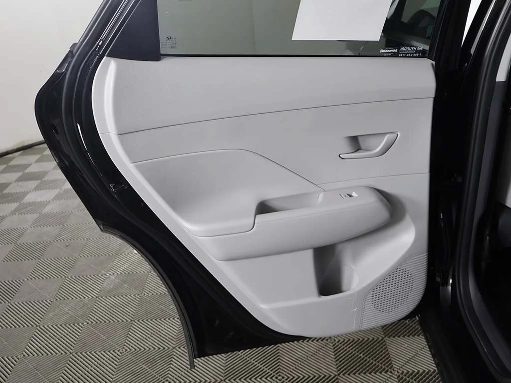 Used 2024 Black Hyundai SEL image 24