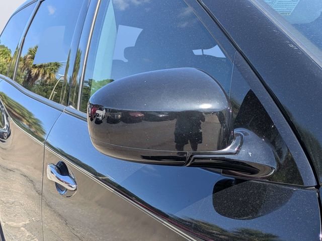 Used 2013 Black Nissan SL image 10