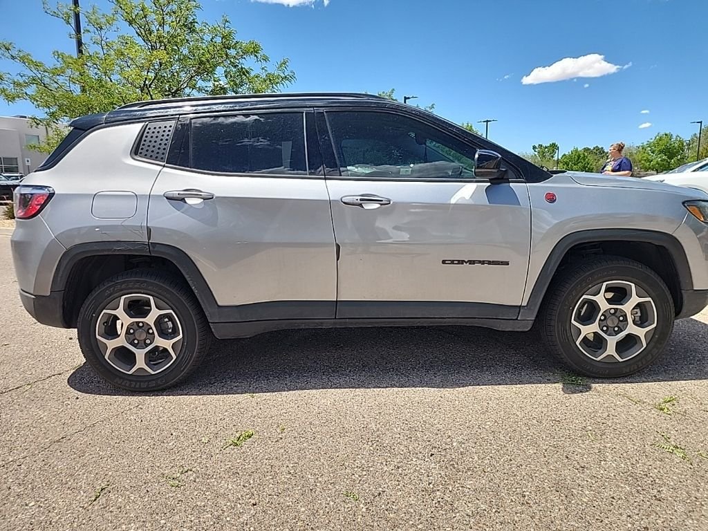 Used 2022 Silver Jeep Trailhawk image 7
