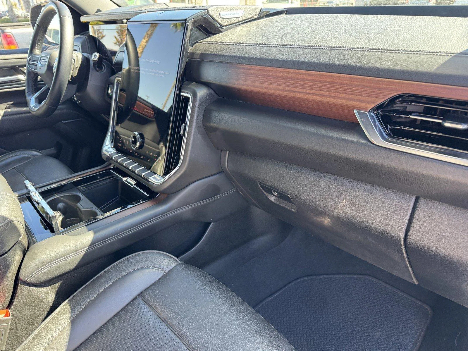 Used 2025 Onyx Black GMC Denali image 7