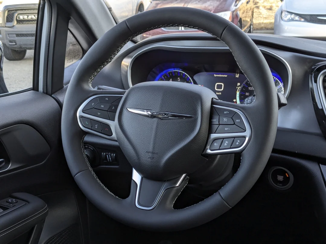 New 2026 Silver Chrysler SXT - - FWD - Power Liftgate - Power Sliding Doors - Leather & More! image 16
