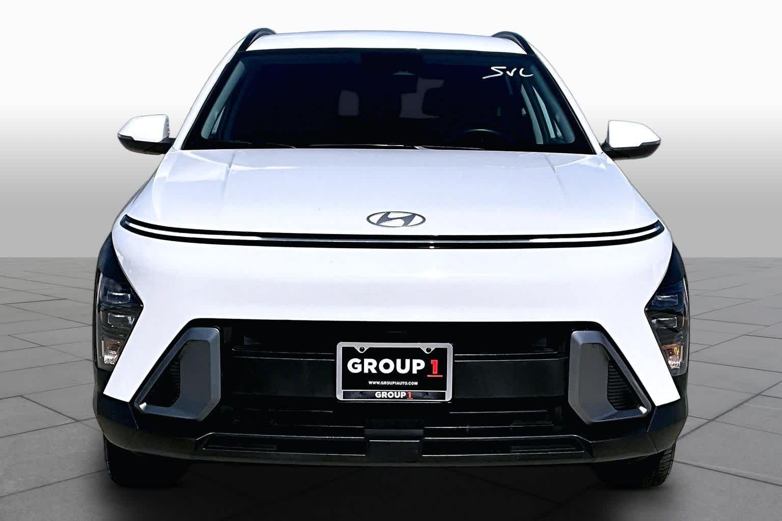 Certified Used 2025 Atlas White Hyundai SEL image 4