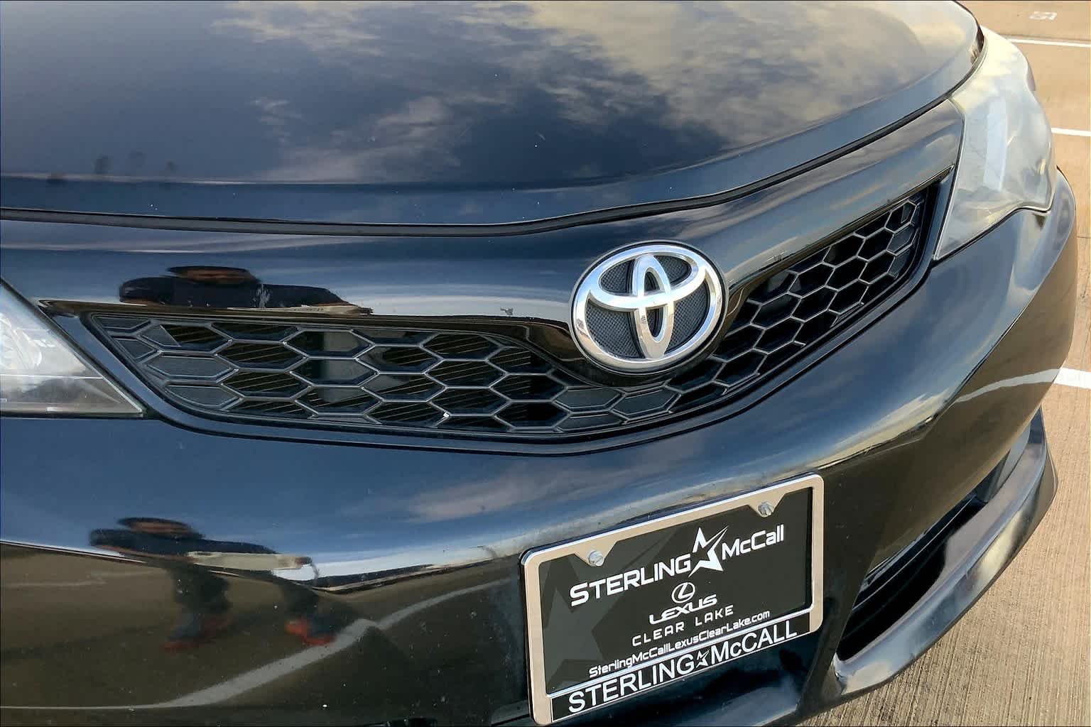 Used 2014 Attitude Black Metallic Toyota XLE image 29