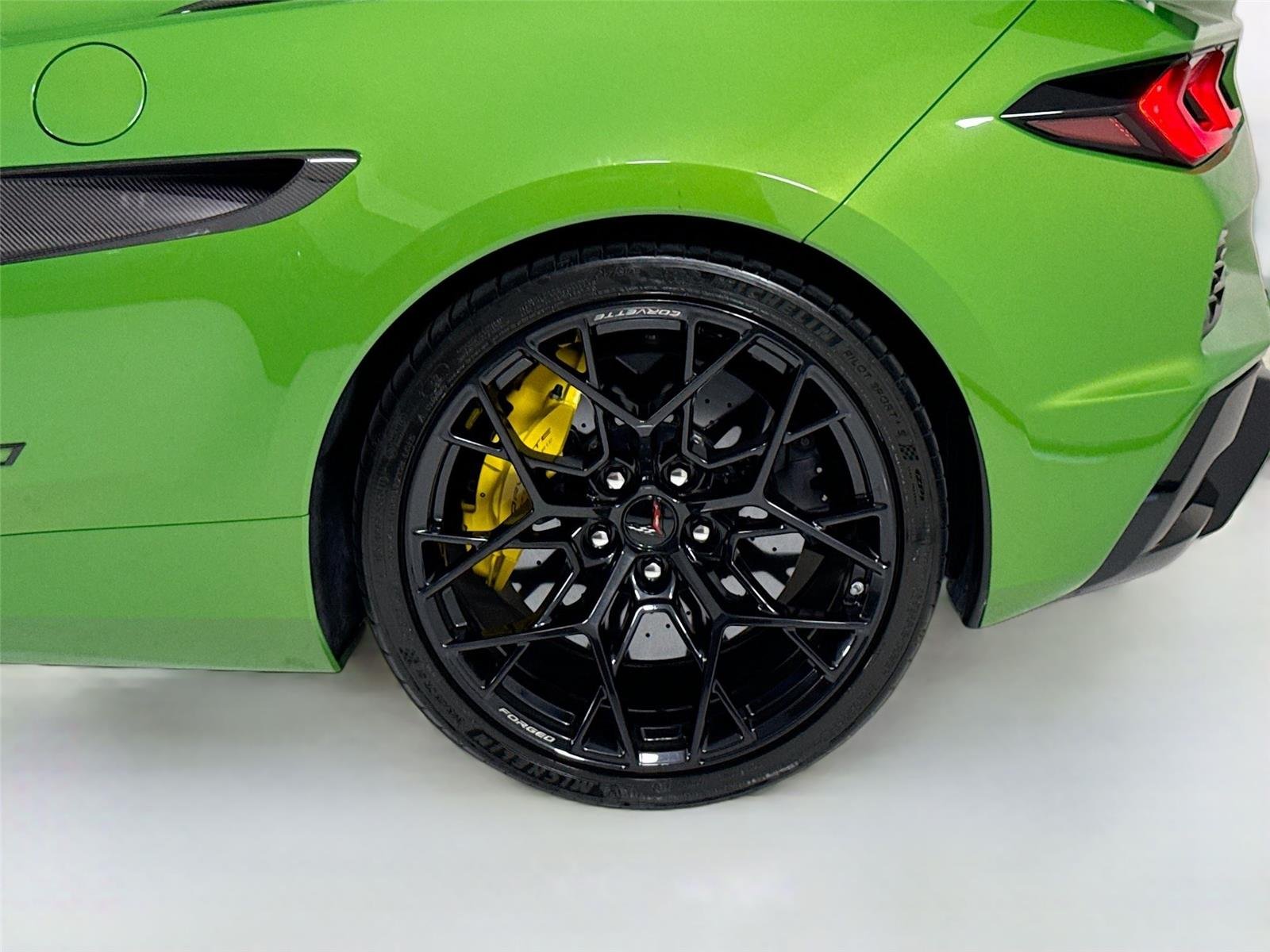 Used 2026 Roswell Green Metallic Chevrolet ZR1 | Carbon Fiber Aero Pkg | Front Lift | Carbon Flash Wheels image 51